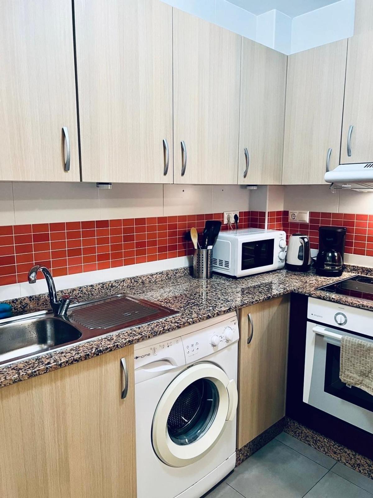 Nice And New Furnished Apartments In Torrevieja Centre المظهر الخارجي الصورة